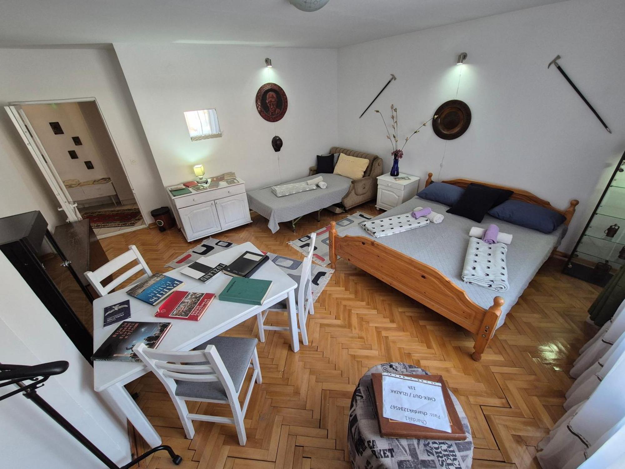 Prenociste Chardak Hotel Tuzla Luaran gambar