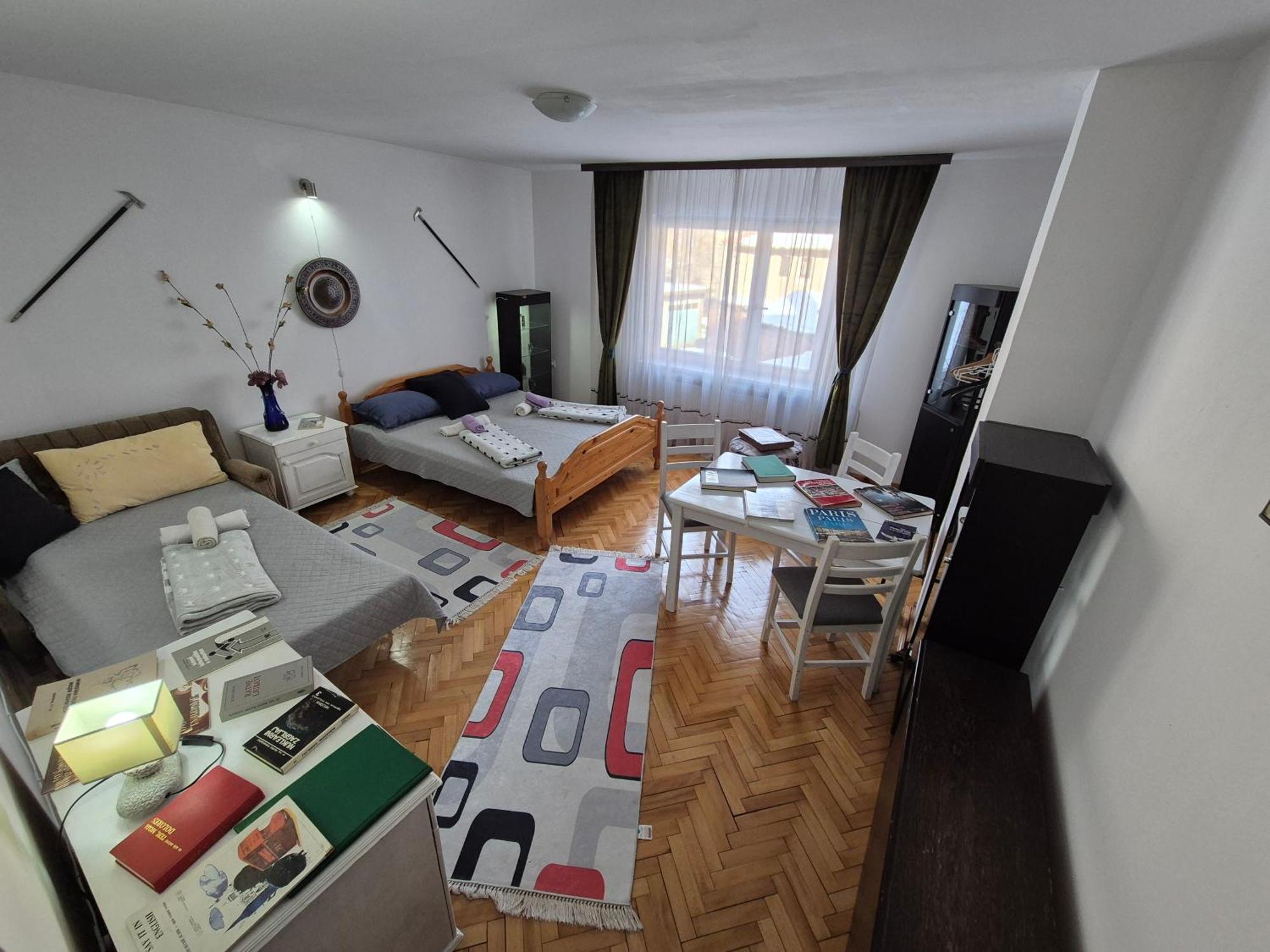 Prenociste Chardak Hotel Tuzla Luaran gambar