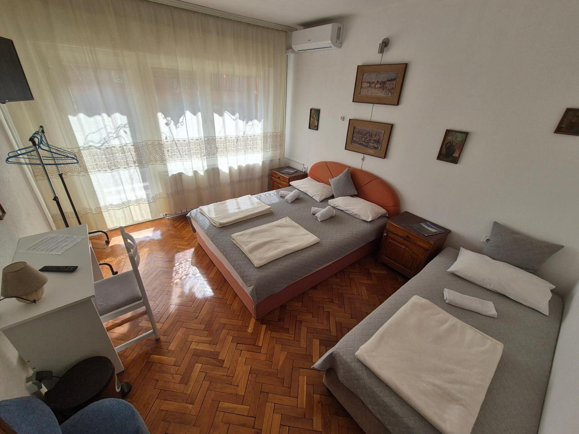 Prenociste Chardak Hotel Tuzla Luaran gambar